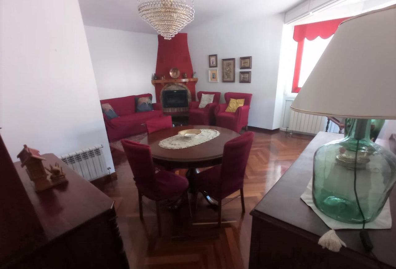 הוילה Casarejos Casa Navacastellanos מראה חיצוני תמונה