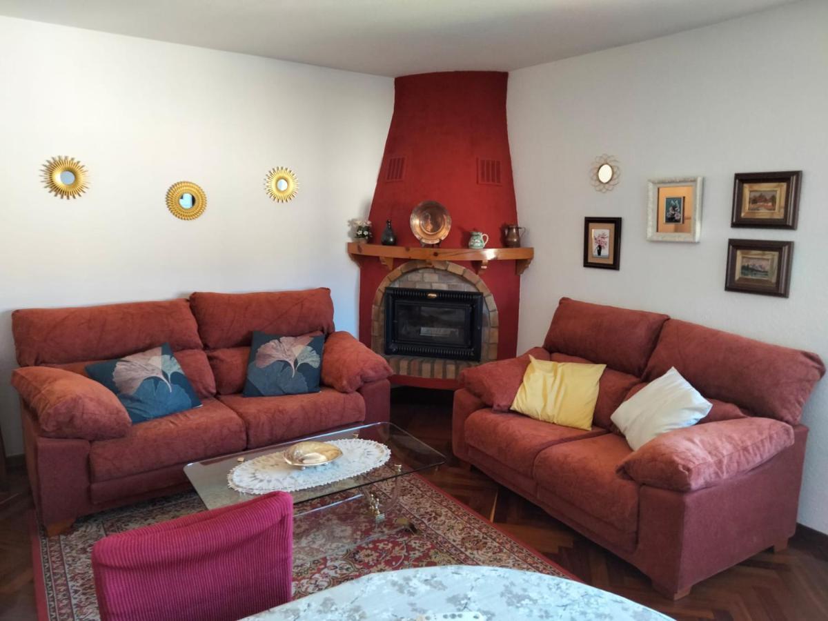 הוילה Casarejos Casa Navacastellanos מראה חיצוני תמונה